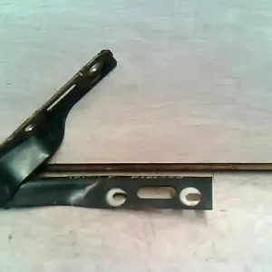 SEAT IBIZA 93-99 Motorháztető bal zsanér bontott alkatrész Kedvezmény