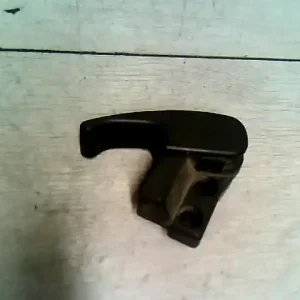 SEAT IBIZA 93-99 Motorháztető nyitó kar bontott alkatrész Azonnal elérhető