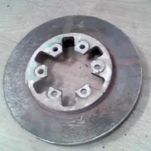 Újdonság NISSAN Pickup 1997.01-2000 Első féktárcsa26cm átmérő bontott alkatrész