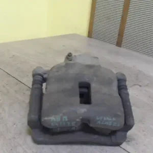 NISSAN PRIMERA P11 96.10-99.09 Jobb első féknyereg munkahengerrel 2.0 d bontott alkatrész Rendeld meg most