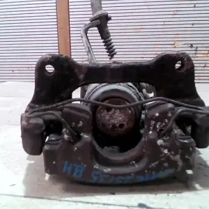 Kihagyhatatlan ajánlat NISSAN PRIMERA P12 2001-2007 Bal hátsó féknyereg munkahengerrel bontott alkatrész