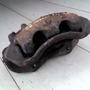 NISSAN VANETTE CARGO Bal első féknyereg munkahengerrel bontott alkatrész Legnépszerűbb