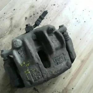 NISSAN VANETTE CARGO Jobb első féknyereg munkahengerrel bontott alkatrész Különleges ajánlat