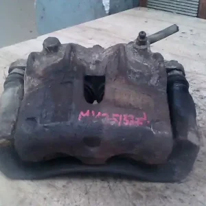 NISSAN VANETTE CARGO Jobb első féknyereg munkahengerrel 2,3d bontott alkatrész Legjobb ár