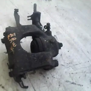 Rendeld meg most OPEL ASTRA G 97-04 Jobb első féknyereg munkahengerrel 1.6i bontott alkatrész