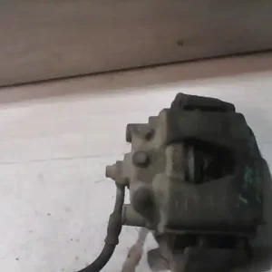 Gyors kiszállítás OPEL CORSA B 93-00 Jobb első féknyereg munkahengerrel nem hűtőtt tárcsa bontott alkatrész