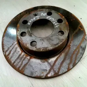 Expressz kézbesítés OPEL KADETT E Első féktárcsabontott alkatrész