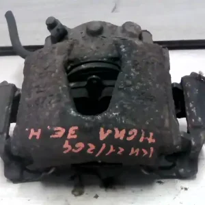 Végkiárusítás OPEL TIGRA Jobb első féknyereg munkahengerrel hűtött tárcsához bontott alkatrész