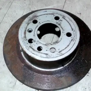 Rendeld meg most OPEL VECTRA B 96-99 Hátsó féktárcsa2.0td bontott alkatrész