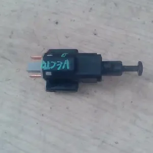 Csak ma OPEL VECTRA B 99-01 Féklámpa pedál kapcsoló bontott alkatrész