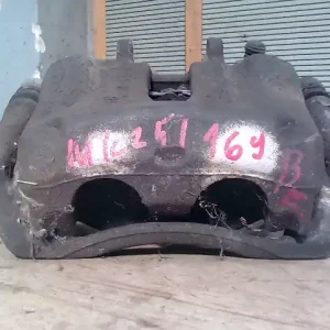 Akciós ár OPEL VIVARO 01-06 Bal első féknyereg munkahengerrel 2,5d bontott alkatrész