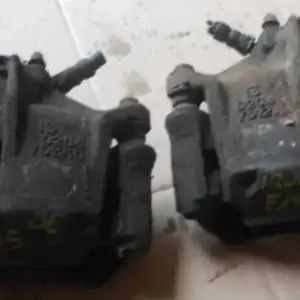 Szezonális akció PEUGEOT 206 Bal első féknyereg munkahengerrel bontott alkatrész