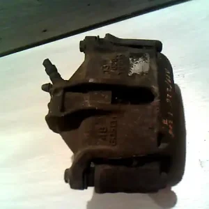 Expressz kézbesítés PEUGEOT 206 Jobb első féknyereg munkahengerrel 1.1 ibontott alkatrész