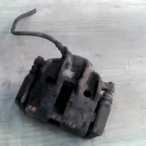 Kedvezményes ár PEUGEOT 306 97-02 Jobb első féknyereg munkahengerrel 1.9dbontott alkatrész