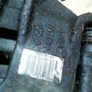 Utolsó esély PEUGEOT 307 01-05 Bal első féknyereg munkahengerrel 1.4i bontott alkatrész