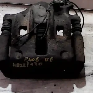 Szuper ajánlat PEUGEOT 406 Bal első féknyereg munkahengerrel bontott alkatrész