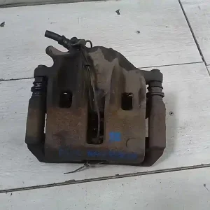 Biztonságos fizetés PEUGEOT 406 Jobb első féknyereg munkahengerrel bontott alkatrész