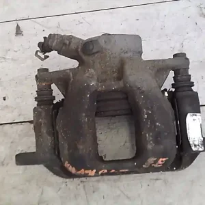 Ingyenes szállítás PEUGEOT 407 04-08 Jobb első féknyereg munkahengerrel bontott alkatrész