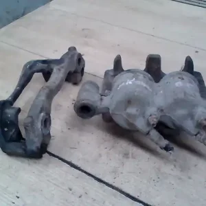 Vásárlói kedvenc PEUGEOT BOXER 02-06 Bal első féknyereg munkahengerrel 2.0d bontott alkatrész