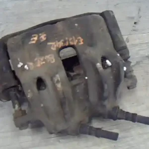 Expressz kézbesítés PEUGEOT BOXER 94-02 Jobb első féknyereg munkahengerrel 2.5dbontott alkatrész