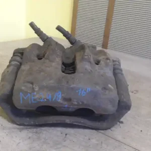 PEUGEOT BOXER 94-02 Jobb első féknyereg munkahengerrel 2.5 d bontott alkatrész Expressz kézbesítés