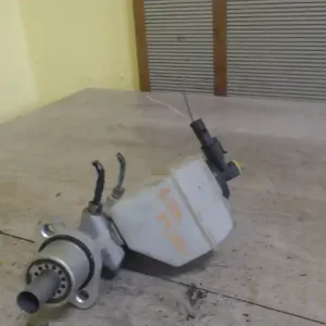 Végkiárusítás RENAULT CLIO 01-06 Főfékhenger 1.1 i bontott alkatrész