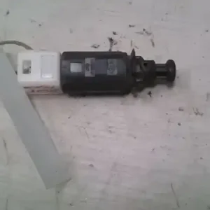 Akció RENAULT CLIO 90-96 Féklámpa pedál kapcsoló bontott alkatrész