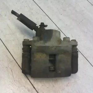 Akció RENAULT CLIO 98-01 Jobb első féknyereg munkahengerrel 1.4ibontott alkatrész