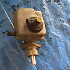 Árengedmény RENAULT MASTER 03- Főfékhenger bontott alkatrész