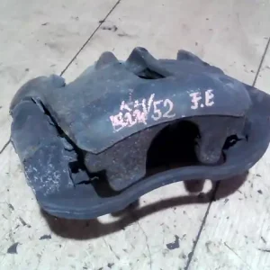 Árengedmény RENAULT MEGANE 02-05 Jobb első féknyereg munkahengerrel 1.5dci bontott alkatrész