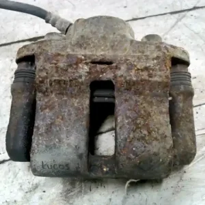 Vásárlói kedvenc RENAULT MEGANE 99-02 Jobb első féknyereg munkahengerrel 1.4i bontott alkatrész