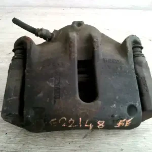 Végkiárusítás RENAULT SCENIC 03-06 Jobb első féknyereg munkahengerrel 1.9dci bontott alkatrész