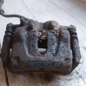 Akciós ár RENAULT Trafic 2006.08.01-2014.04.30 Jobb első féknyereg munkahengerrel 2.0d bontott alkatrész