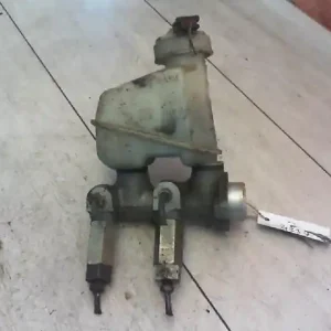 Végkiárusítás RENAULT TWINGO 93-98 Főfékhenger bontott alkatrész