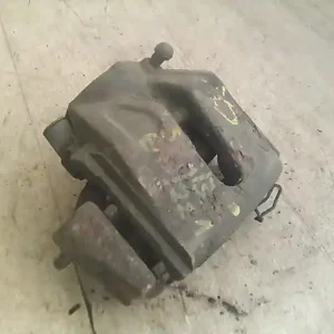 Akció SAAB 9000 Bal első féknyereg munkahengerrel bontott alkatrész