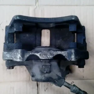 Vásárlói kedvenc SEAT CORDOBA 93-99 Bal első féknyereg munkahengerrel bontott alkatrész