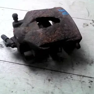 Árengedmény SEAT IBIZA 02-08 Bal első féknyereg munkahengerrel bontott alkatrész