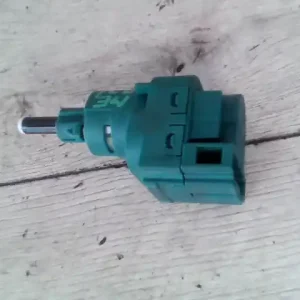 SEAT IBIZA 02-08 Féklámpa pedál kapcsoló bontott alkatrész Árengedmény