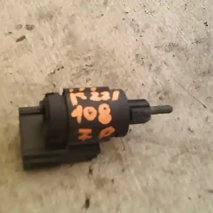 SKODA FABIA 99-07 Féklámpa pedál kapcsoló bontott alkatrész Outlet