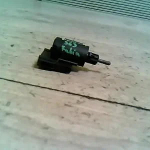 Biztonságos fizetés SKODA FABIA 99-07 Féklámpa pedál kapcsoló bontott alkatrész