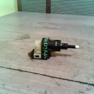 SKODA FABIA 99-07 Féklámpa pedál kapcsoló bontott alkatrész Ingyenes szállítás