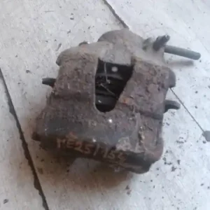 SKODA FABIA 99-07 Bal első féknyereg munkahengerrel 1.2i bontott alkatrész Alacsony ár