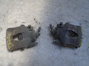 Kedvezmény SKODA FABIA 99-07 Jobb első féknyereg munkahengerrel bontott alkatrész