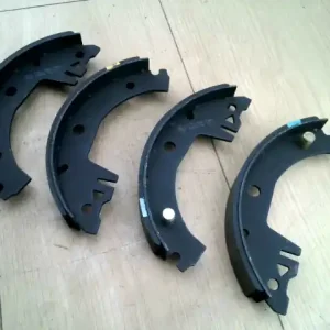 Rendeld meg most SKODA FAVORIT Fékpofa 1.3i bontott alkatrész