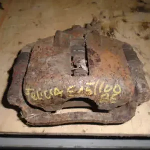 Azonnal elérhető SKODA FELICIA 97- Bal első féknyereg munkahengerrel bontott alkatrész