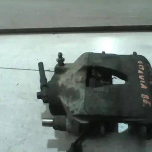 SKODA OCTAVIA 00-04 Bal első féknyereg munkahengerrel bontott alkatrész Biztonságos fizetés