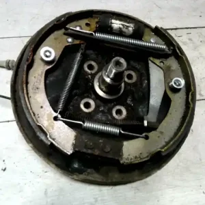 SKODA OCTAVIA 04-08 Bal hátsó fék alaplap1.4i 5 ajtós bontott alkatrész Akciós ár