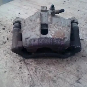 Árcsökkenés SUZUKI IGNIS Bal első féknyereg munkahengerrel 1.3i bontott alkatrész