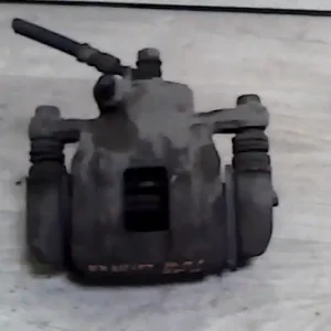 Bestseller SUZUKI SWIFT 89-96 Jobb első féknyereg munkahengerrel bontott alkatrész