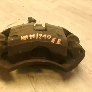 Azonnal elérhető SUZUKI SWIFT 96-05 Jobb első féknyereg munkahengerrel 1.3i bontott alkatrész